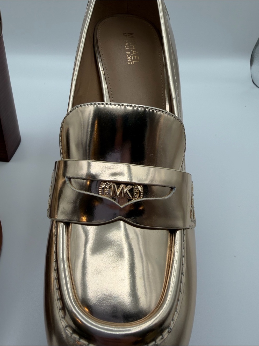 Michael Michael Kors Eden Loafer Pumps Pale Gold Metallic Leather Size 10 - Picture 4 of 11